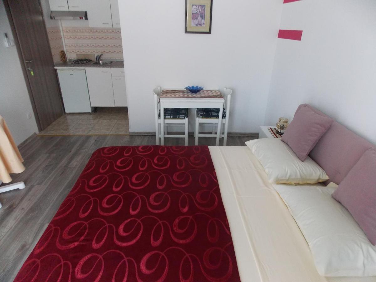 Hanifa Apartmani Rovinj Exterior photo